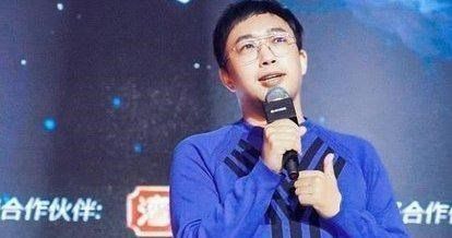 于正眼中的肯定之光——尹正的独特魅力