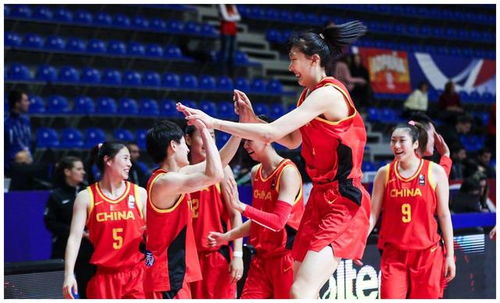 女版姚明张子宇国家队首秀惊艳，独轰18分